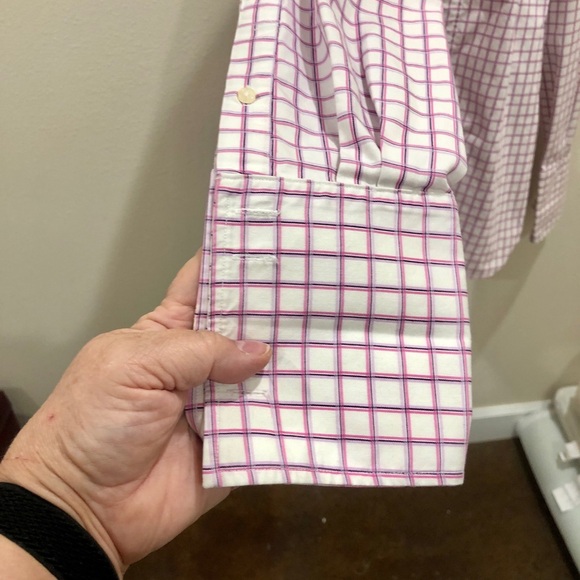 Classic Men's Pink Plaid Button-Down Shirt - Picture 4 of 5